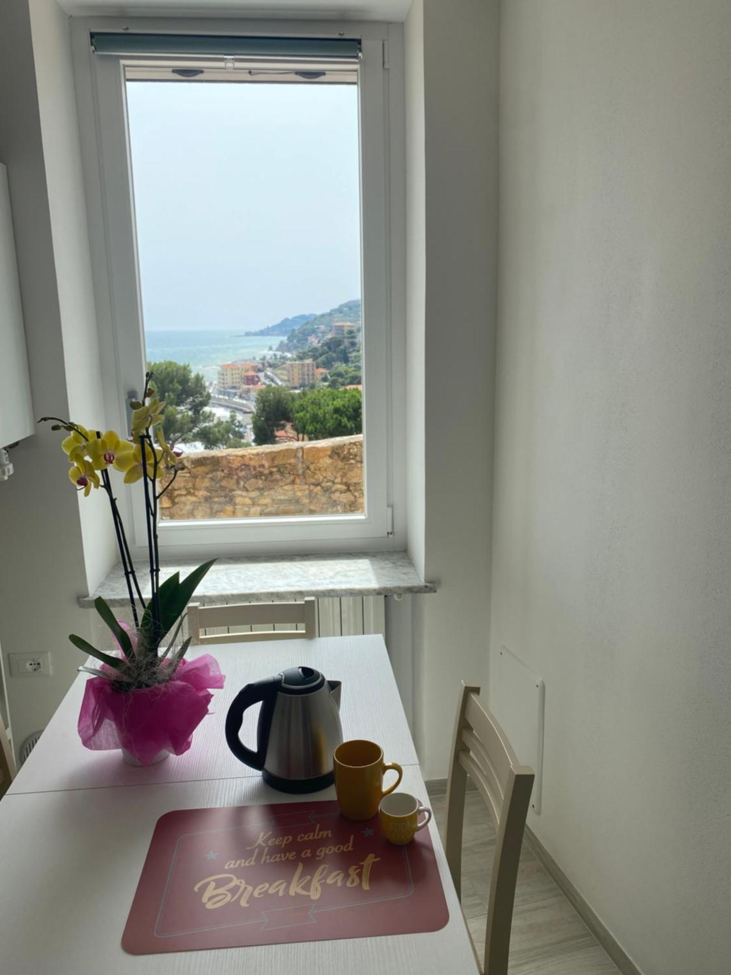 Casa Vacanze Merletto Imperia Exterior foto