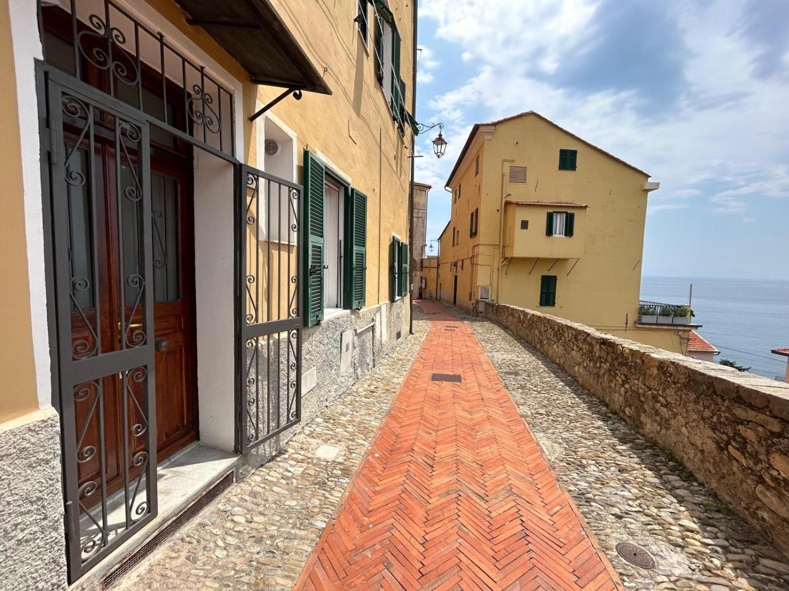 Casa Vacanze Merletto Imperia Exterior foto